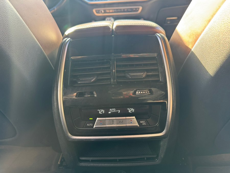 2021 BMW X6 M50i - Photo 17