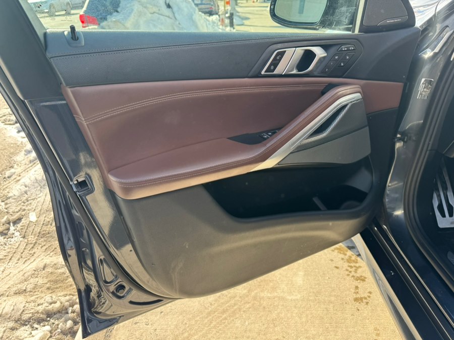 2021 BMW X6 M50i - Photo 8