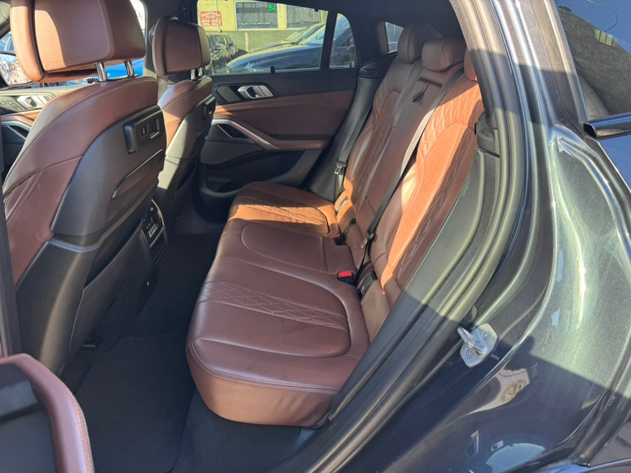 2021 BMW X6 M50i - Photo 11
