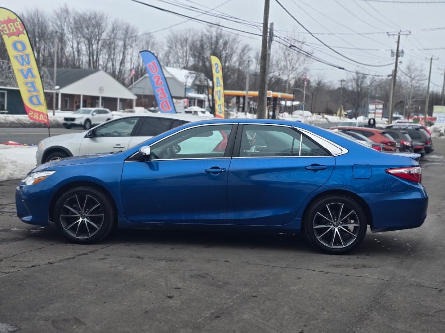 2017 Toyota Camry XSE - Photo 9