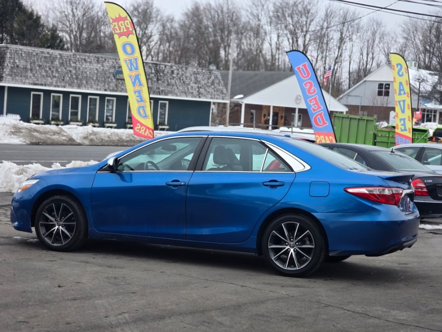 2017 Toyota Camry XSE - Photo 8