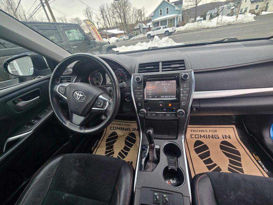 2017 Toyota Camry XSE - Photo 22