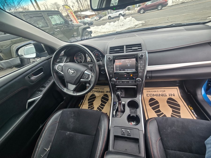 2017 Toyota Camry XSE - Photo 23