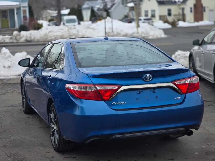 2017 Toyota Camry XSE - Photo 7