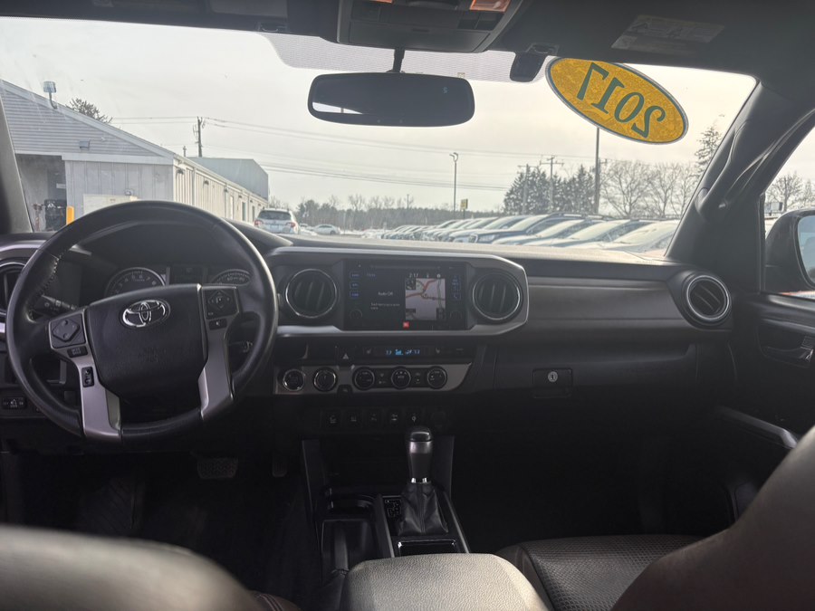 2017 Toyota Tacoma Limited - Photo 18