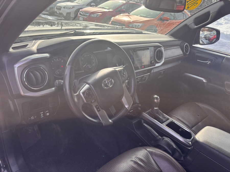 2017 Toyota Tacoma Limited - Photo 10