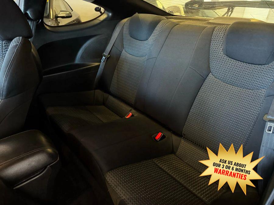 2011 Hyundai Genesis Coupe Base - Photo 17