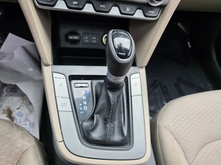2020 Hyundai Elantra Value Edition - Photo 15
