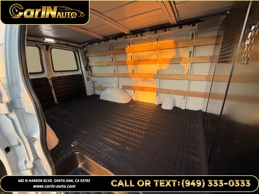 2024 GMC Savana Cargo Work Van - Photo 19