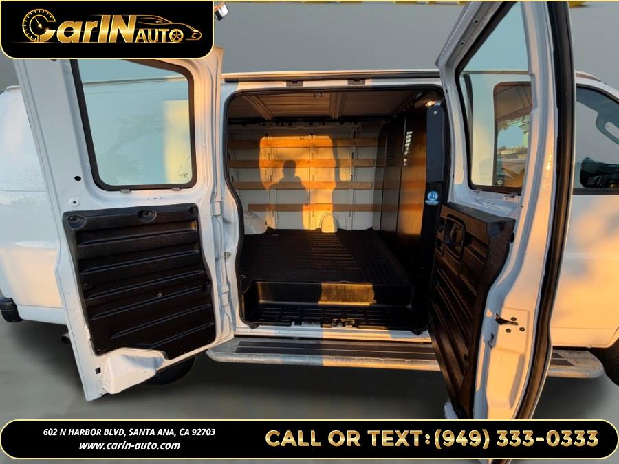 2024 GMC Savana Cargo Work Van - Photo 20