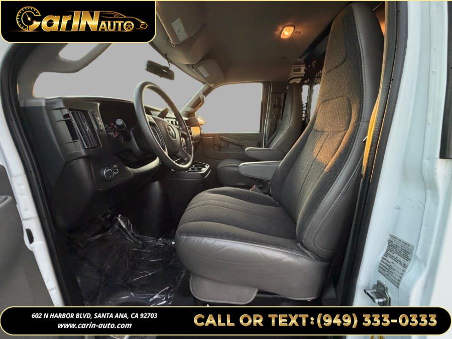 2024 GMC Savana Cargo Work Van - Photo 9