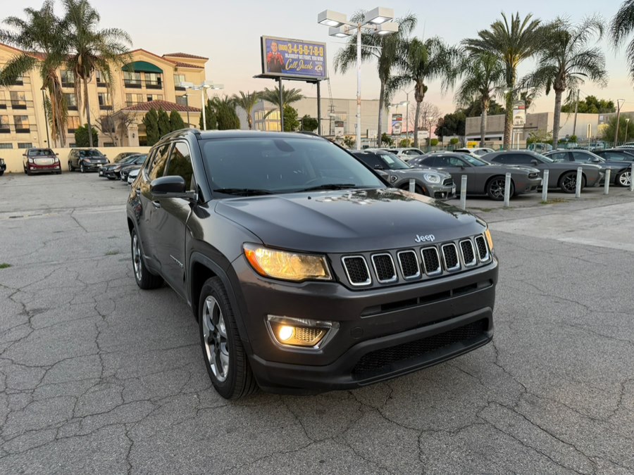 Gray 2020 Jeep Compass Limited FWD SUV / Crossover Front-Wheel Drive Automatic