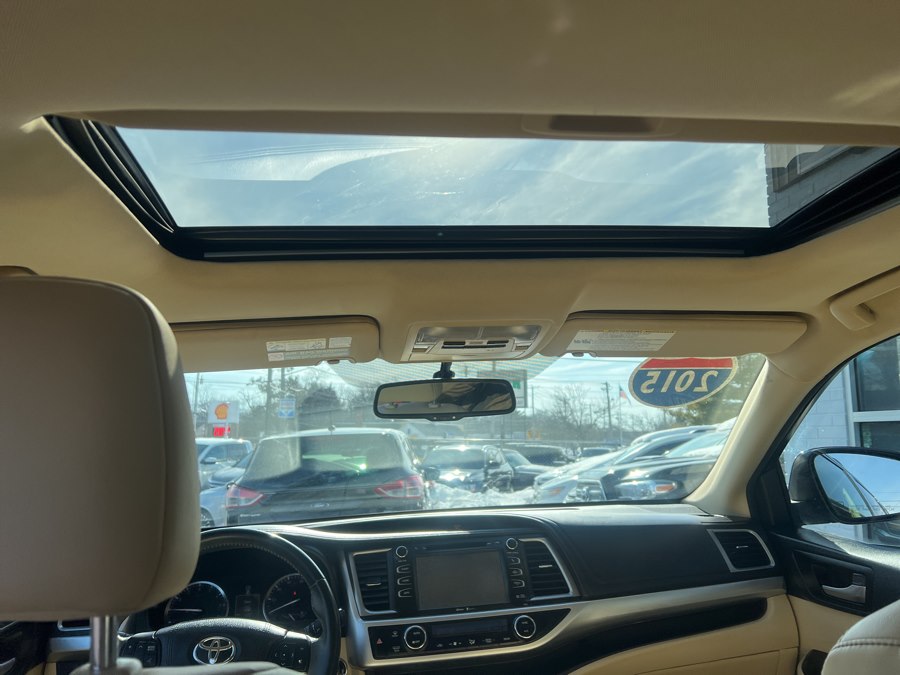 2015 Toyota Highlander XLE - Photo 17