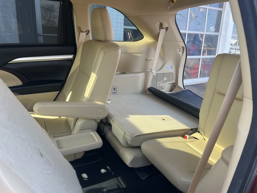 2015 Toyota Highlander XLE - Photo 21