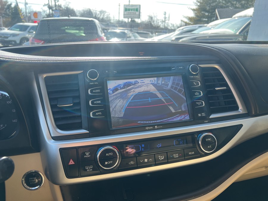 2015 Toyota Highlander XLE - Photo 14