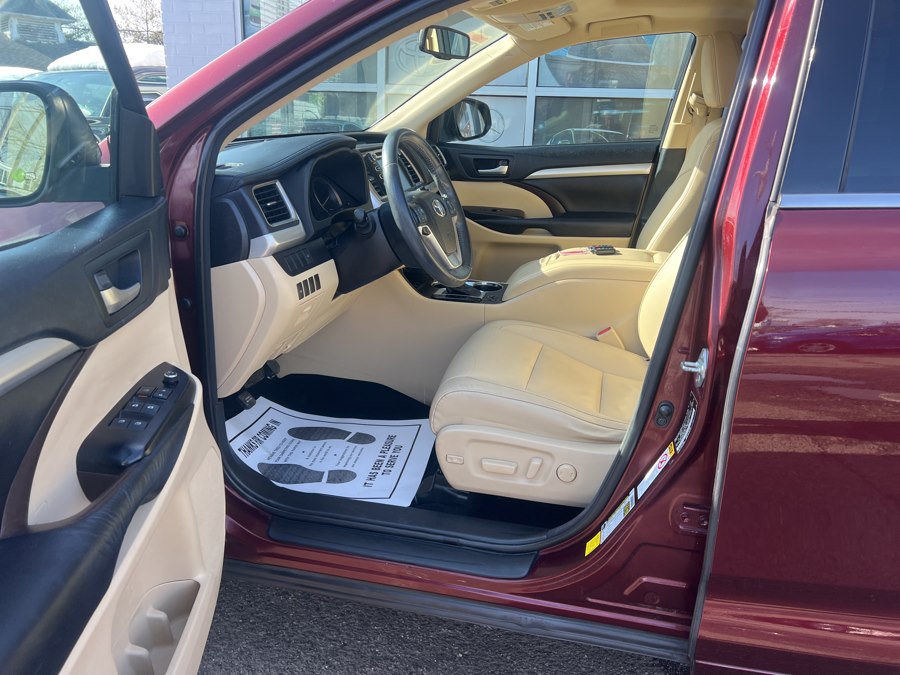 2015 Toyota Highlander XLE - Photo 9