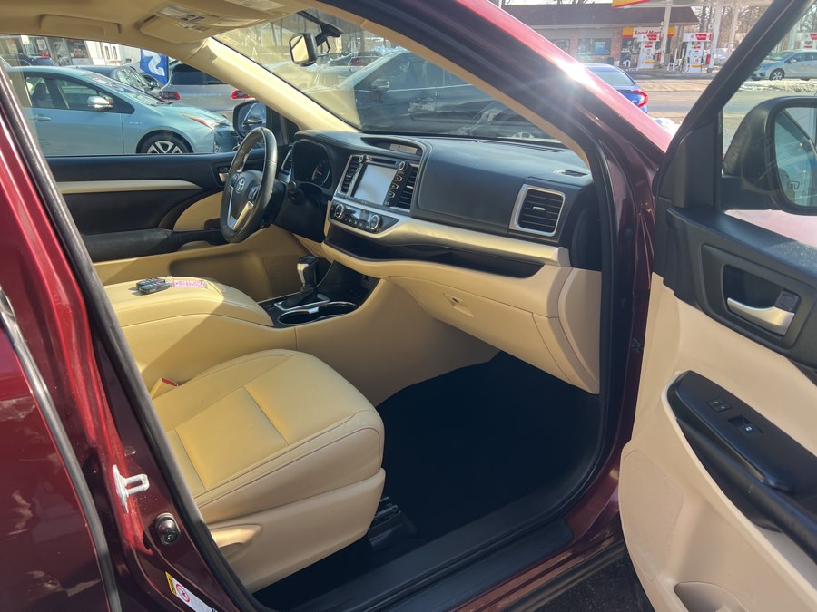 2015 Toyota Highlander XLE - Photo 22