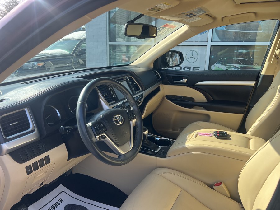 2015 Toyota Highlander XLE - Photo 10