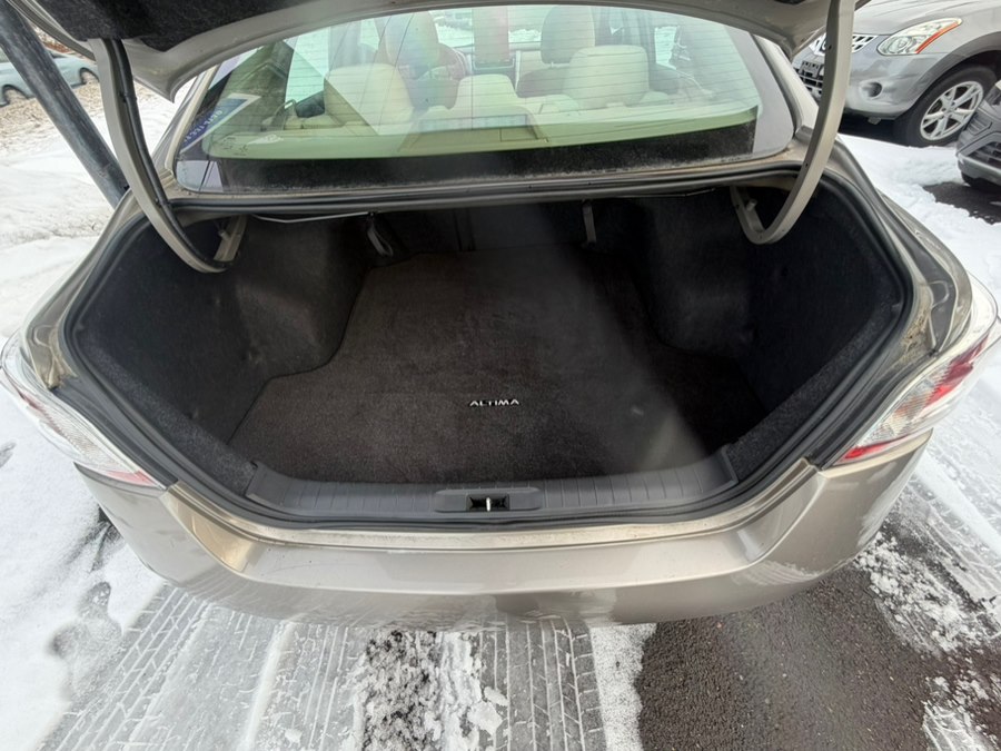 2015 Nissan Altima S - Photo 18