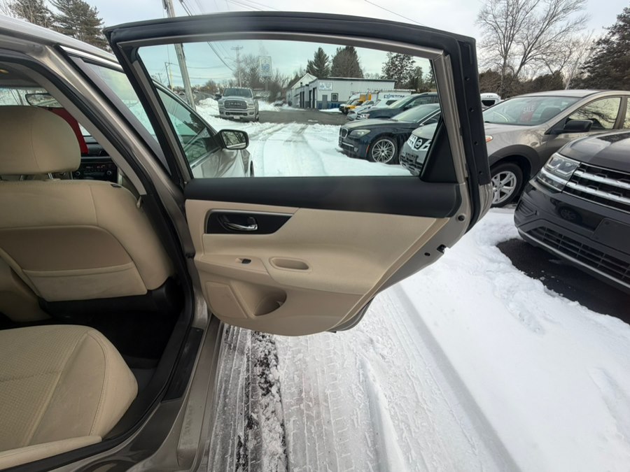 2015 Nissan Altima S - Photo 19