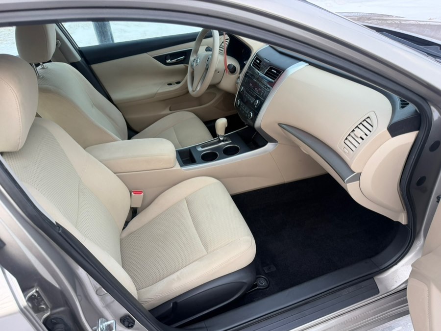 2015 Nissan Altima S - Photo 22