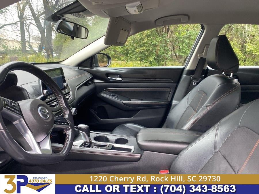 2020 Nissan Altima SR - Photo 6