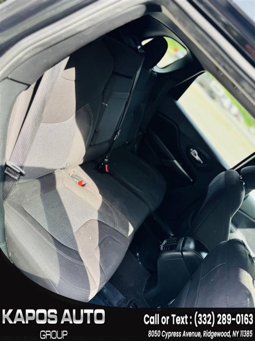 2019 Jeep Cherokee Latitude - Photo 12