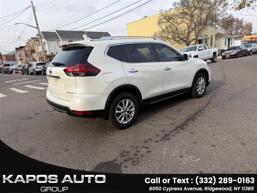 2019 Nissan Rogue SV - Photo 6