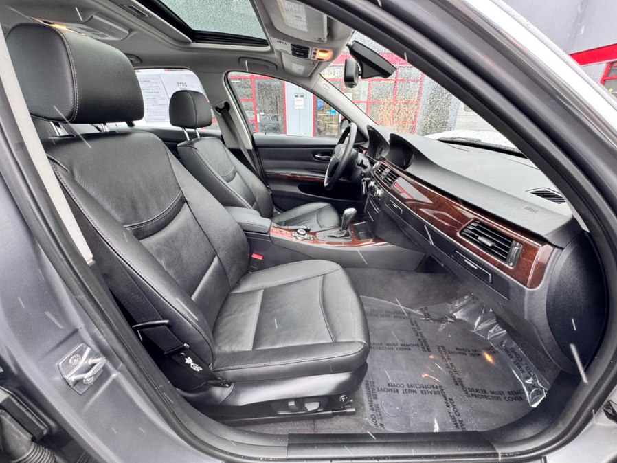 2011 BMW 3 Series 335i - Photo 13