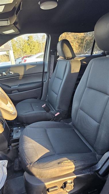 Ford Explorer photo 13