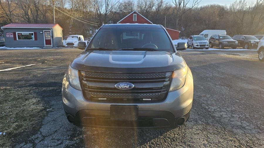 Ford Explorer photo 2