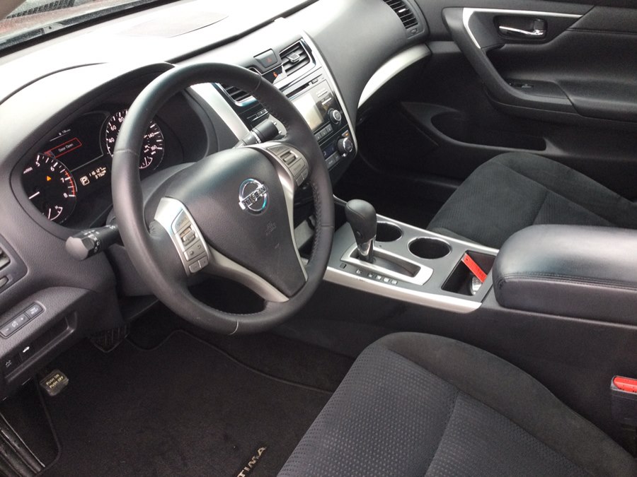 2015 Nissan Altima SV - Photo 21