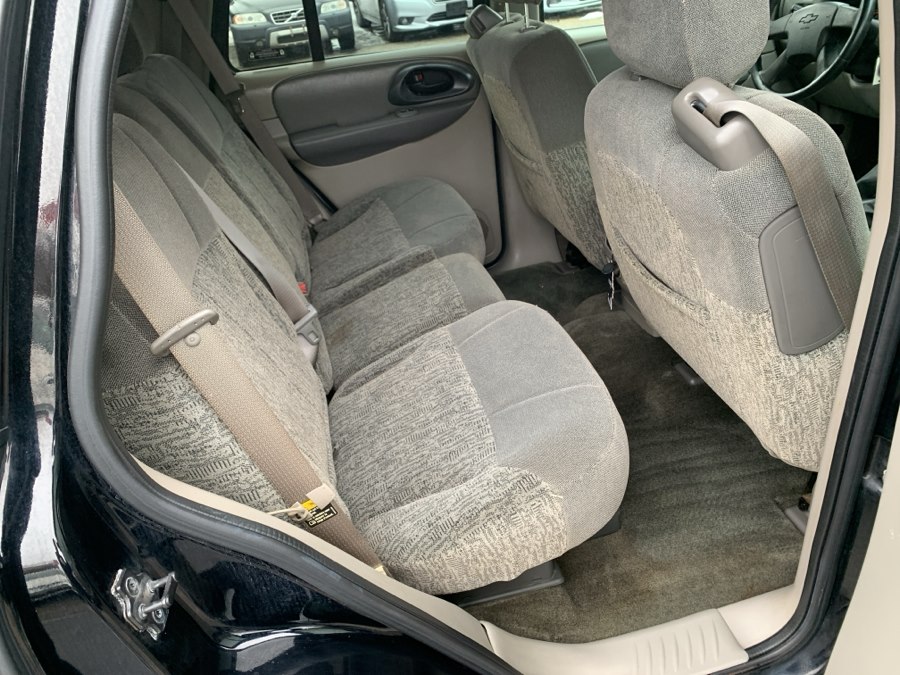 2002 Chevrolet TrailBlazer LS - Photo 12
