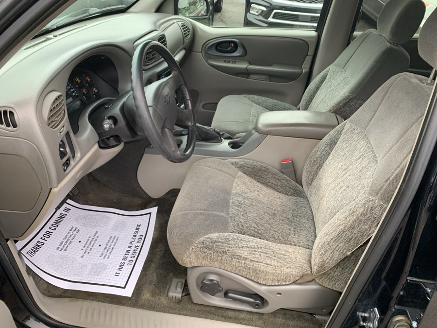 2002 Chevrolet TrailBlazer LS - Photo 9