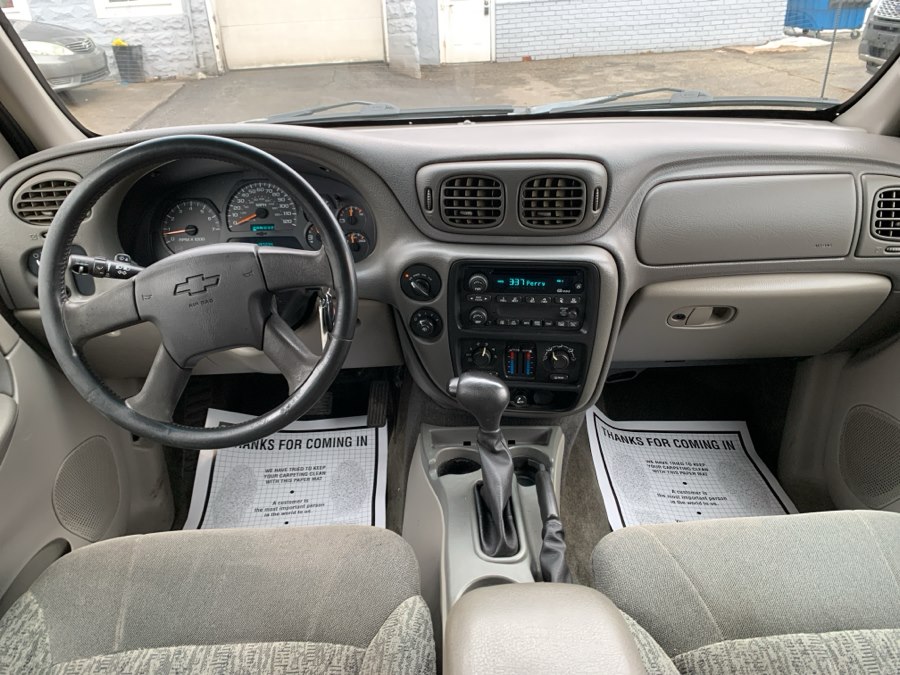 2002 Chevrolet TrailBlazer LS - Photo 13