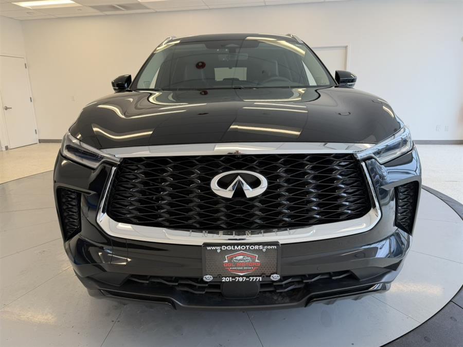 2023 INFINITI QX60 LUXE AWD's photo