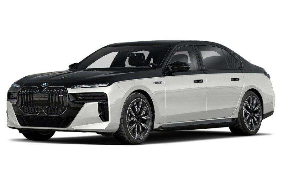 Used 2025 BMW i7 in Croton on Hudson, New York | Car Lease Gurus. Croton on Hudson, New York