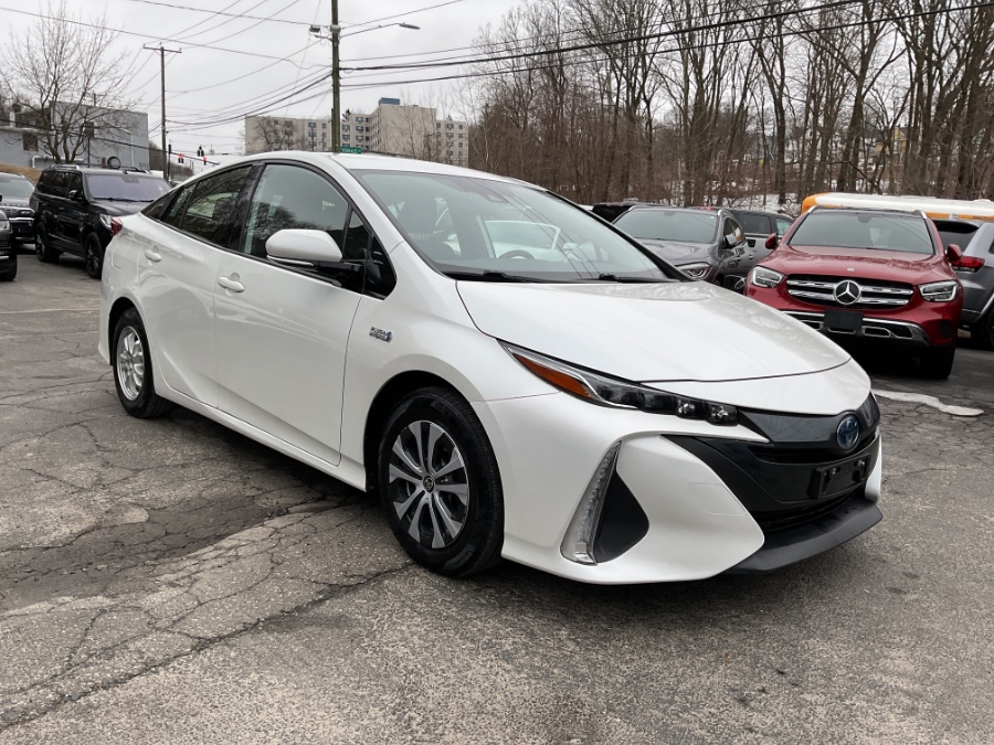 Super White 2020 Toyota Prius Prime LE FWD Hatchback Front-Wheel Drive Automatic