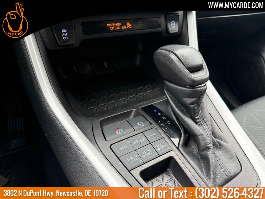 2022 Toyota RAV4 XLE - Photo 28