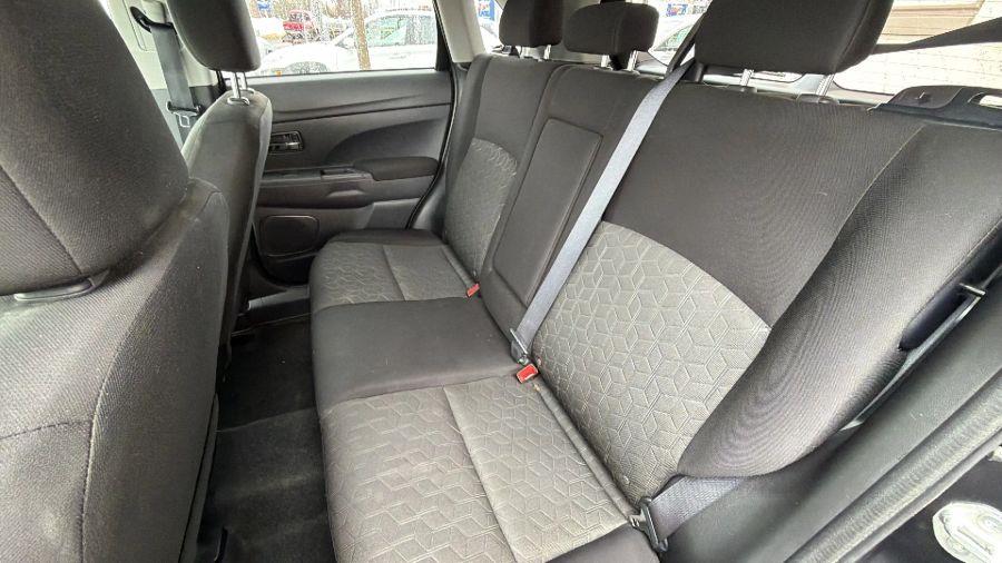 2020 Mitsubishi Outlander Sport ES - Photo 16