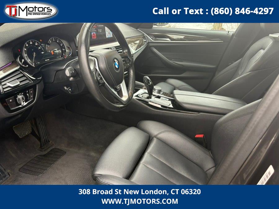 2018 BMW 5 Series 530i - Photo 14