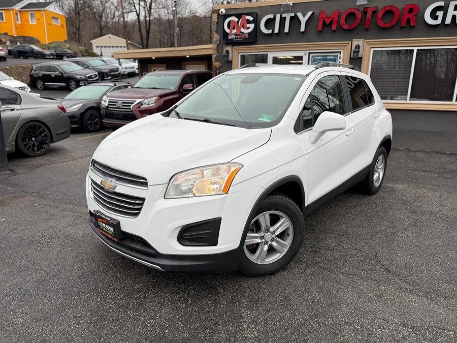 White 2016 Chevrolet Trax LT AWD SUV / Crossover All-Wheel Drive Automatic