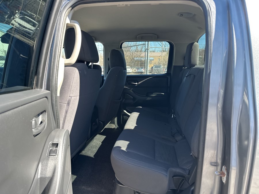 2022 Nissan Frontier S - Photo 11