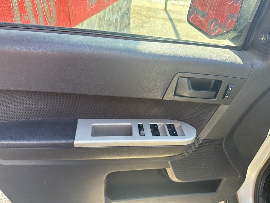 2009 Ford Escape XLT - Photo 8