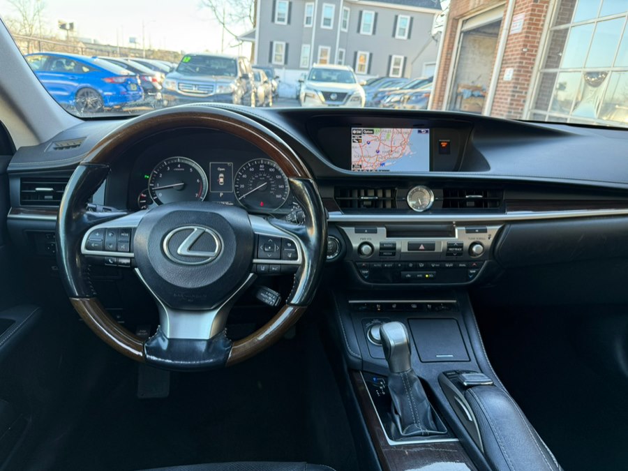 2016 Lexus ES 350 - Photo 6