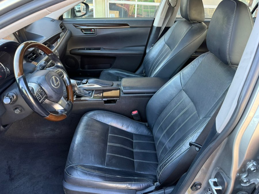 2016 Lexus ES 350 - Photo 7