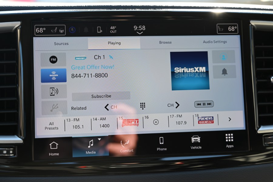 2023 Chrysler Pacifica Touring L - Photo 25