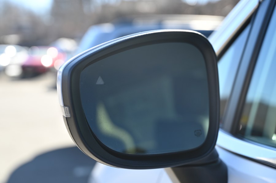 2023 Chrysler Pacifica Touring L - Photo 8