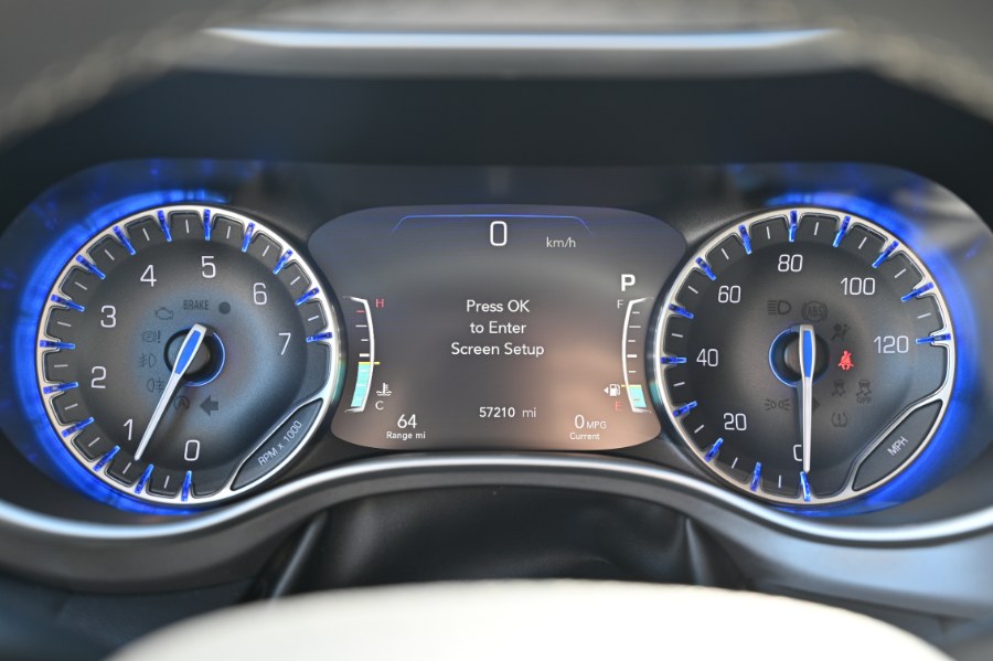 2023 Chrysler Pacifica Touring L - Photo 24