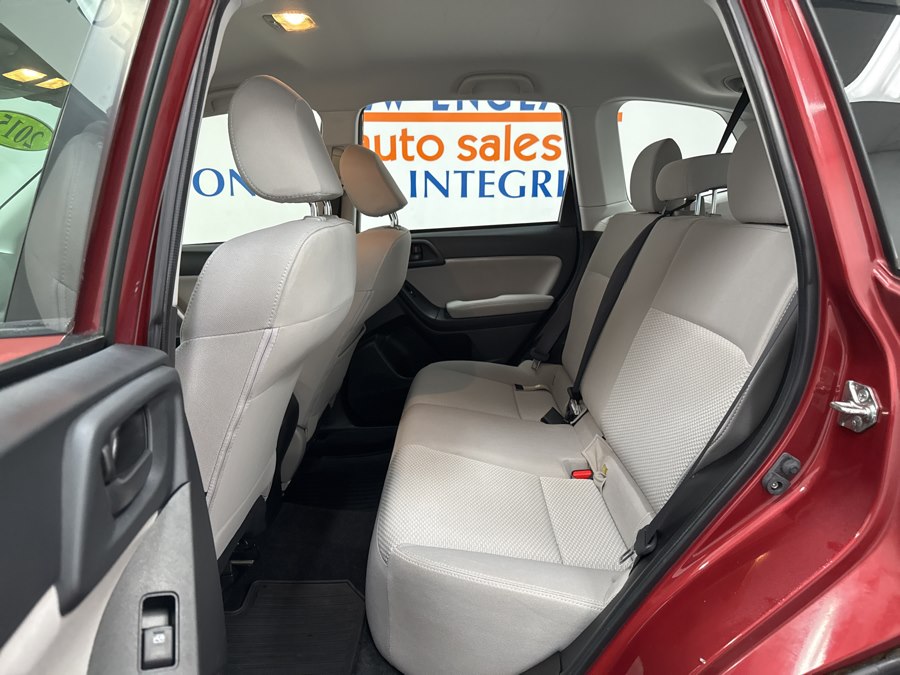2015 Subaru Forester i - Photo 12